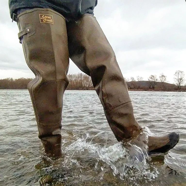 This photo shows how best hip Waders look like.