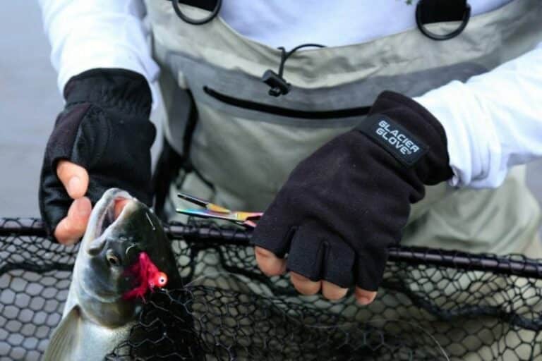 best cold water fishing gloves